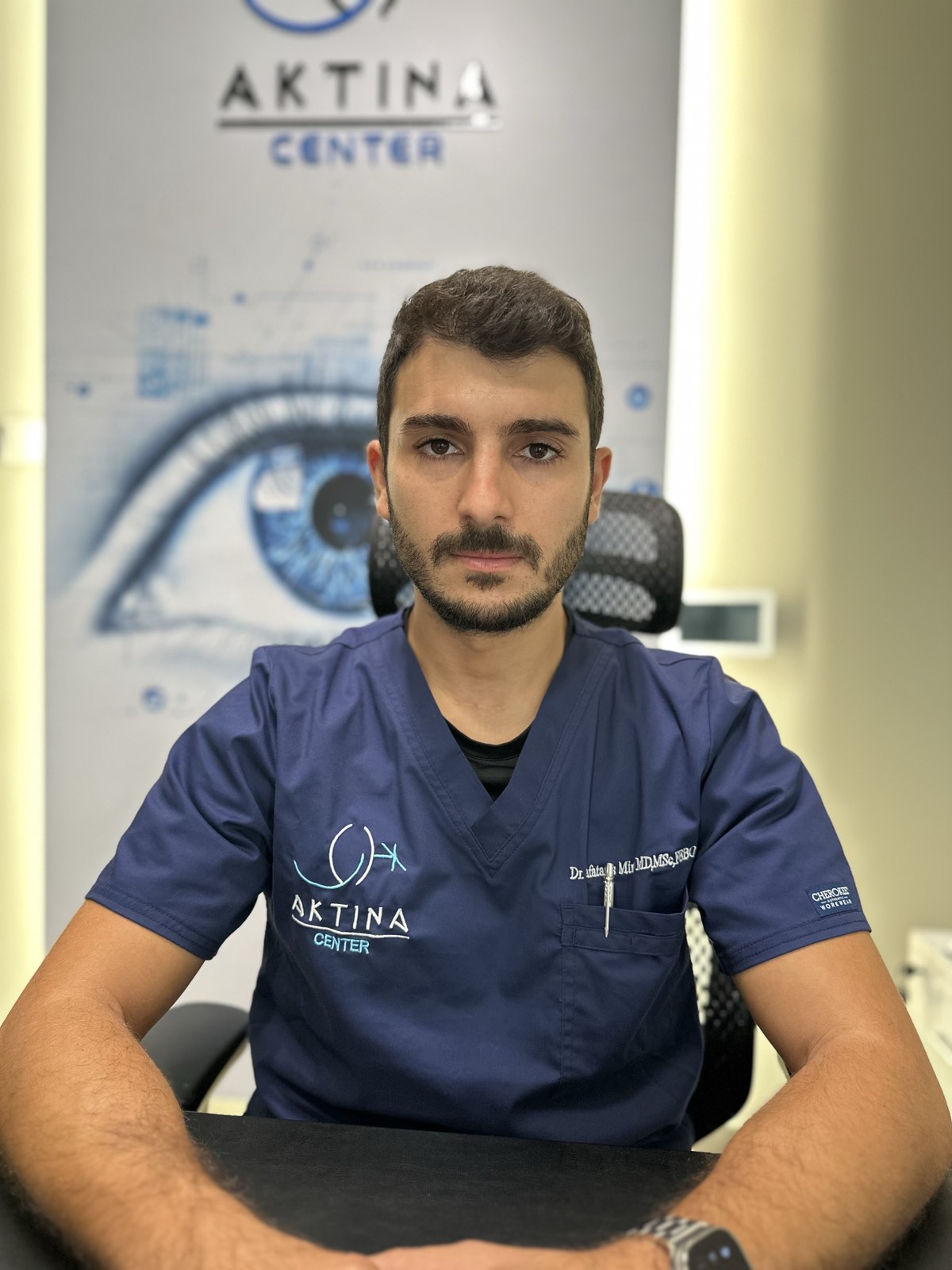 Dr Minas Kafataris Καφατάρης Μηνάς, Χειρουργός Οφθαλμίατρος